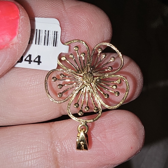 2.5 cm long, Diamond Cut 14K Tri-Color gold flower pendant, 2cm wide, NWT! - Picture 6 of 8
